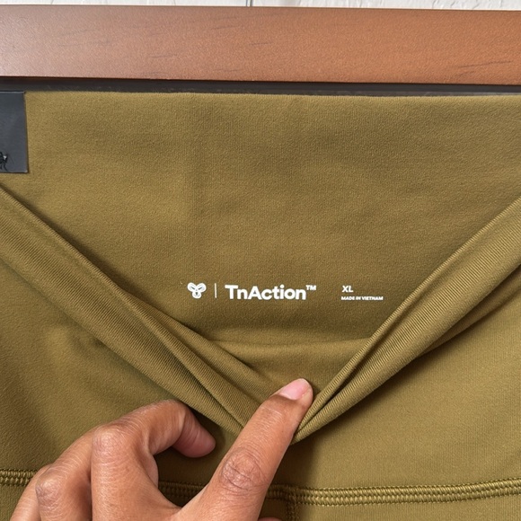 NWT Aritizia TnAction High Rise Cheeky Legging Size XL - Picture 2 of 4